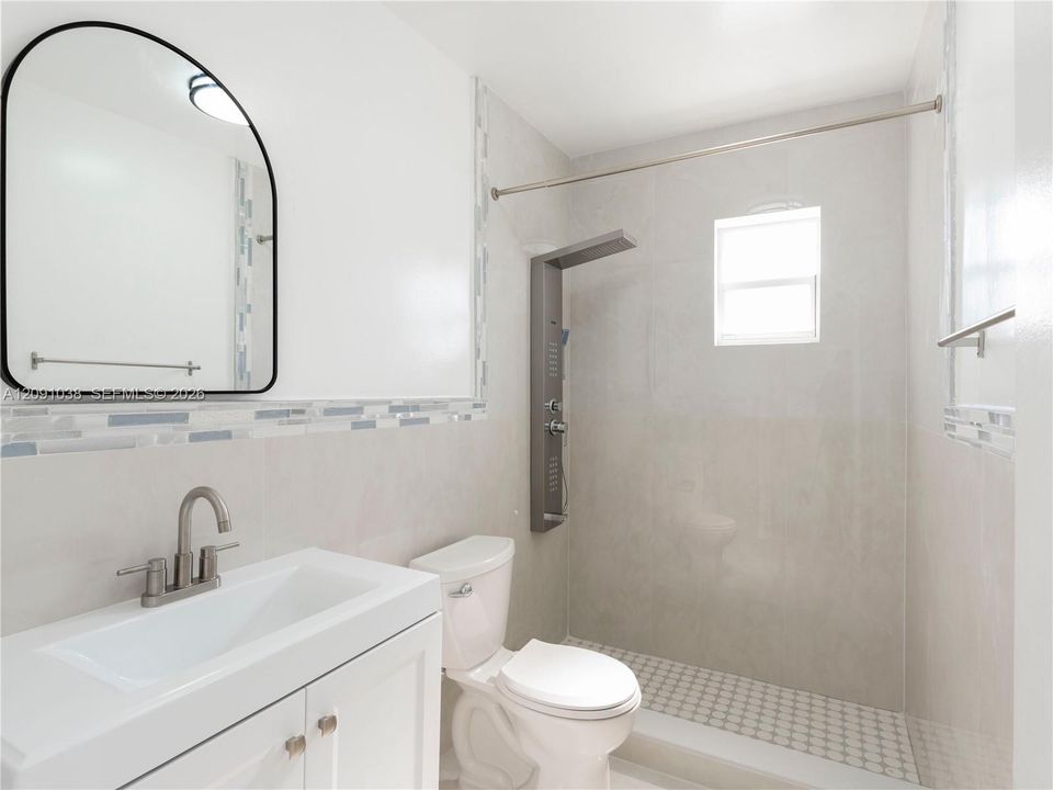 В аренду: $3,200 (4 спален, 3 ванн, 1800 Квадратных фут)