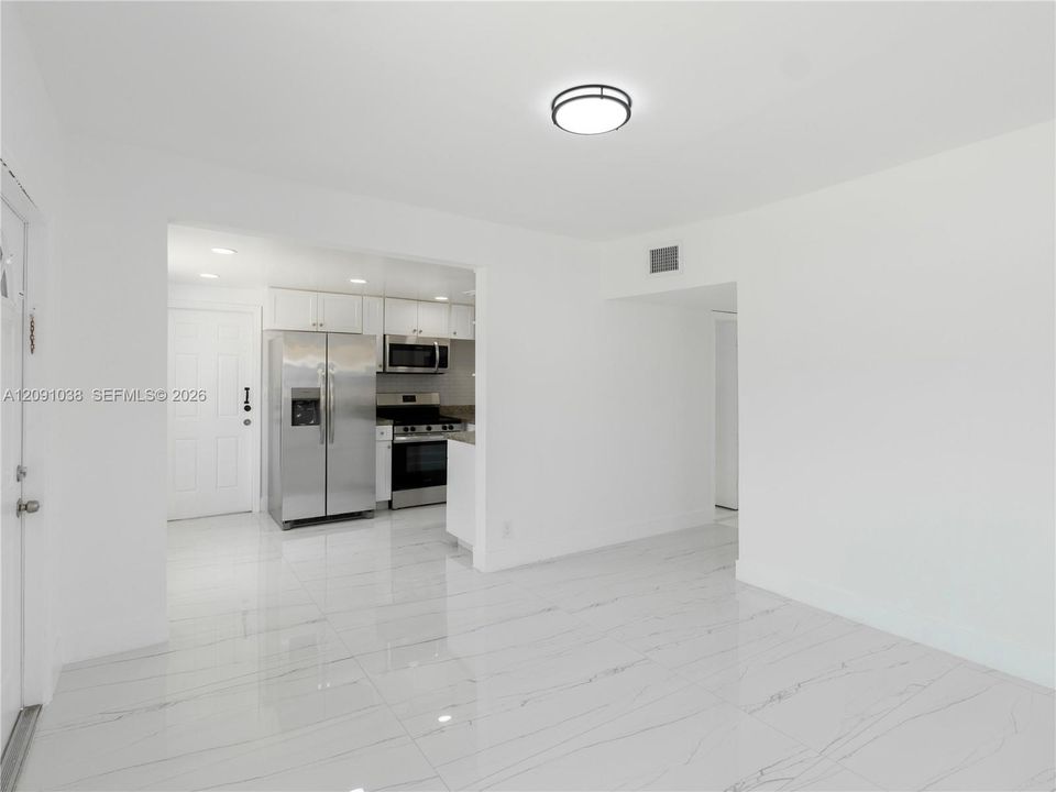 В аренду: $3,200 (4 спален, 3 ванн, 1800 Квадратных фут)