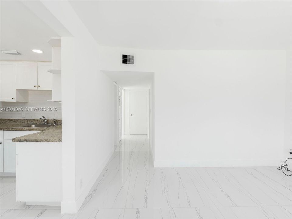 В аренду: $3,200 (4 спален, 3 ванн, 1800 Квадратных фут)