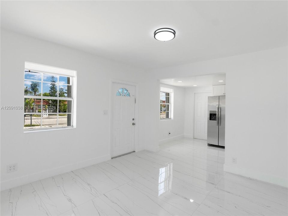 В аренду: $3,200 (4 спален, 3 ванн, 1800 Квадратных фут)