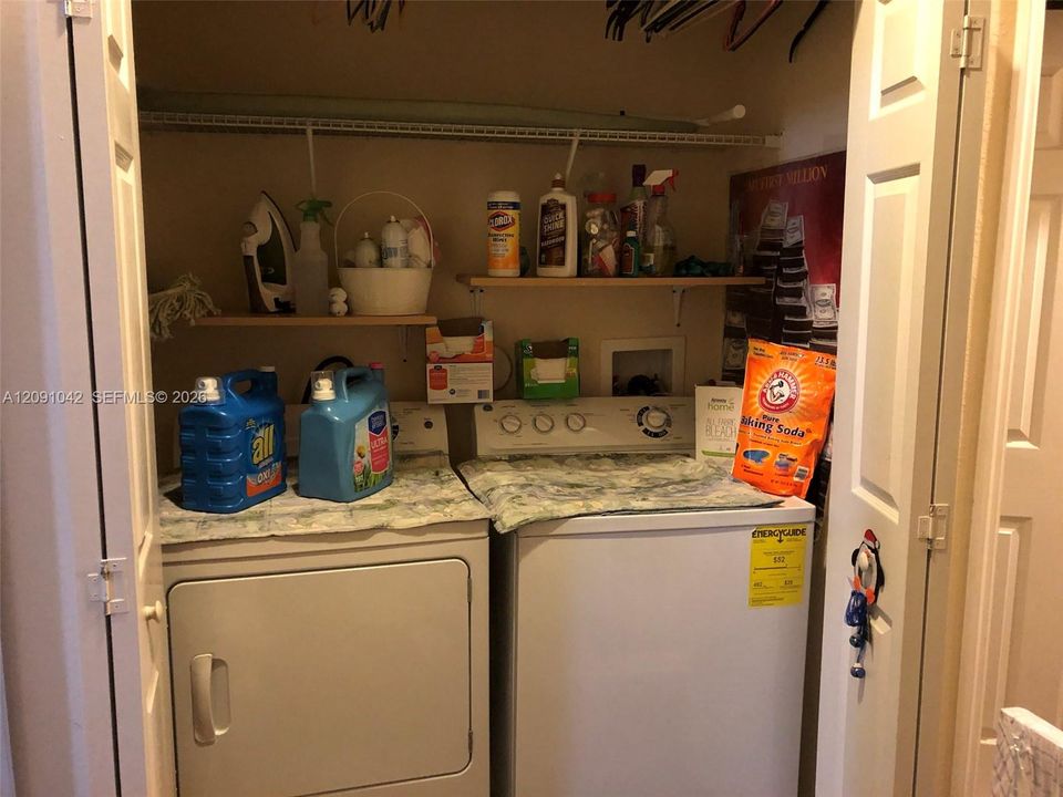 En Renta: $3,400 (4 camas, 3 baños, 2312 Pies cuadrados)