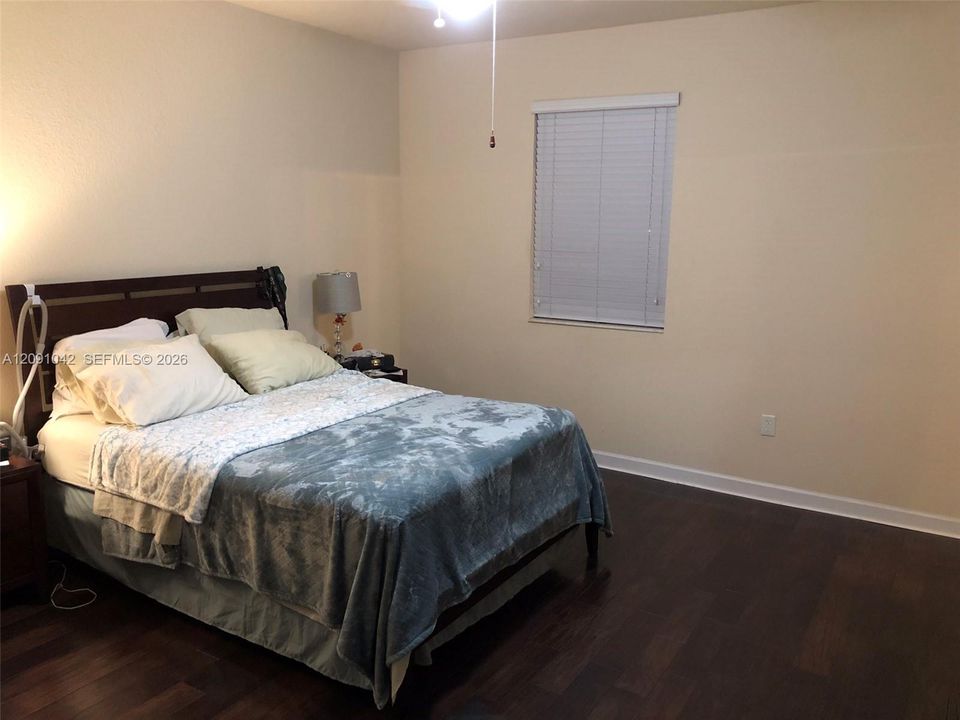 En Renta: $3,400 (4 camas, 3 baños, 2312 Pies cuadrados)