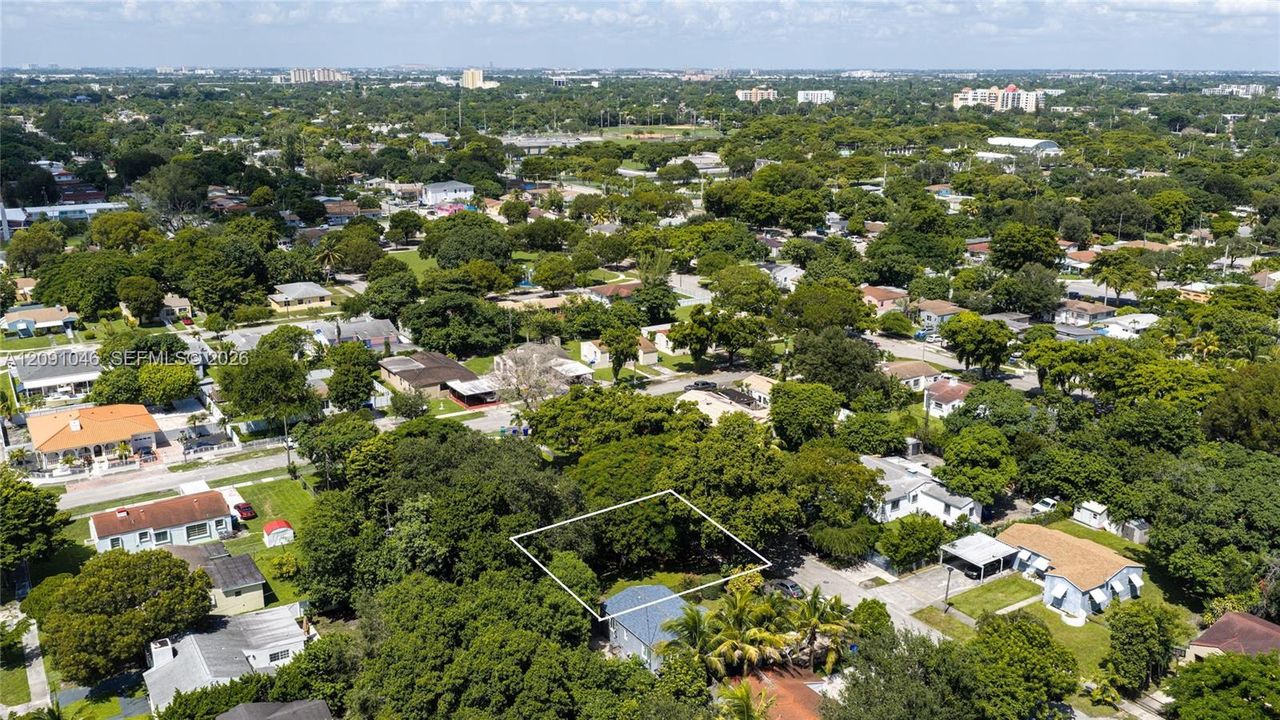 待售: $299,000 (0.16 acres)