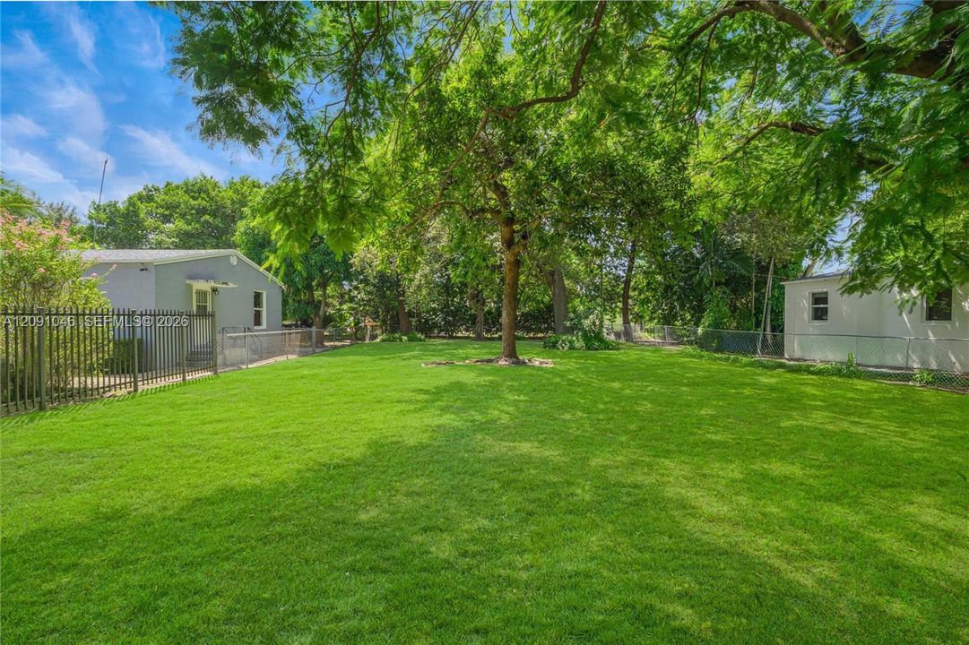 待售: $299,000 (0.16 acres)
