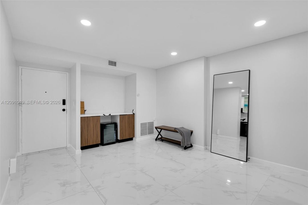 For Sale: $250,000 (2 beds, 2 baths, 1132 Square Feet)