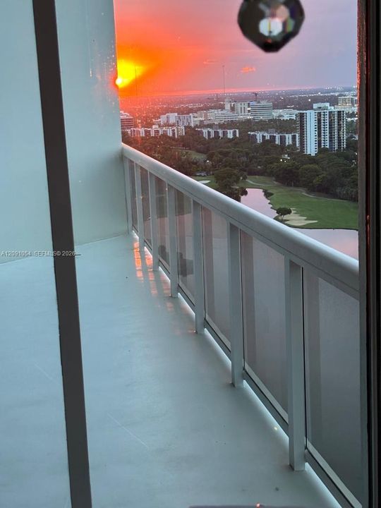 En Venta: $1,390,000 (2 camas, 2 baños, 2000 Pies cuadrados)