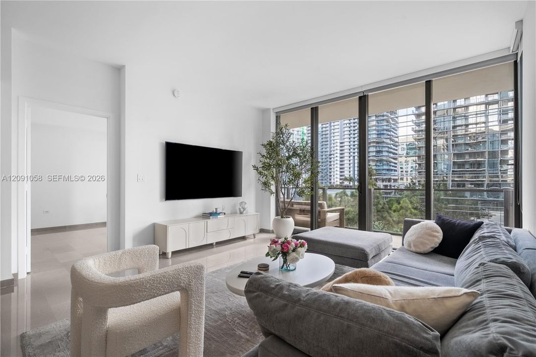 En Venta: $890,000 (2 camas, 2 baños, 1238 Pies cuadrados)