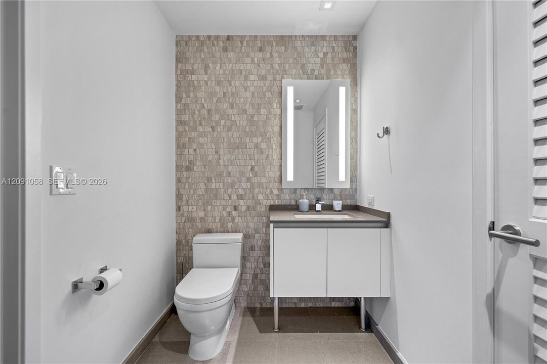 En Venta: $890,000 (2 camas, 2 baños, 1238 Pies cuadrados)
