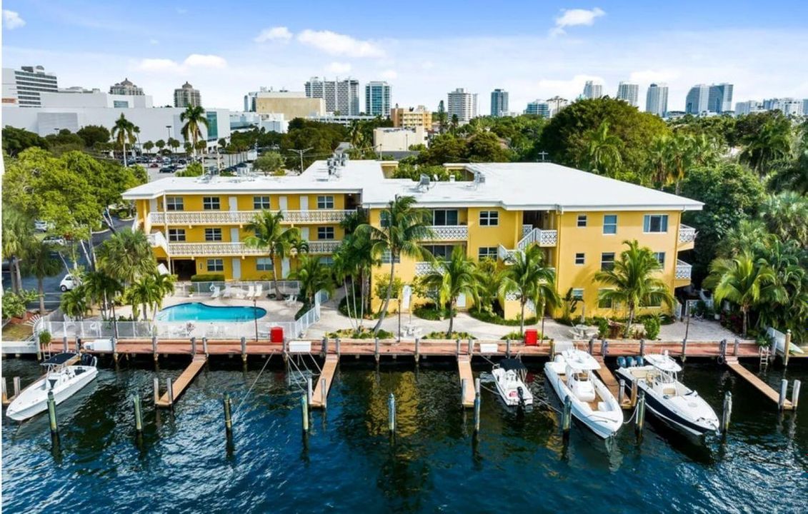 Middle River Villas Boat Slips