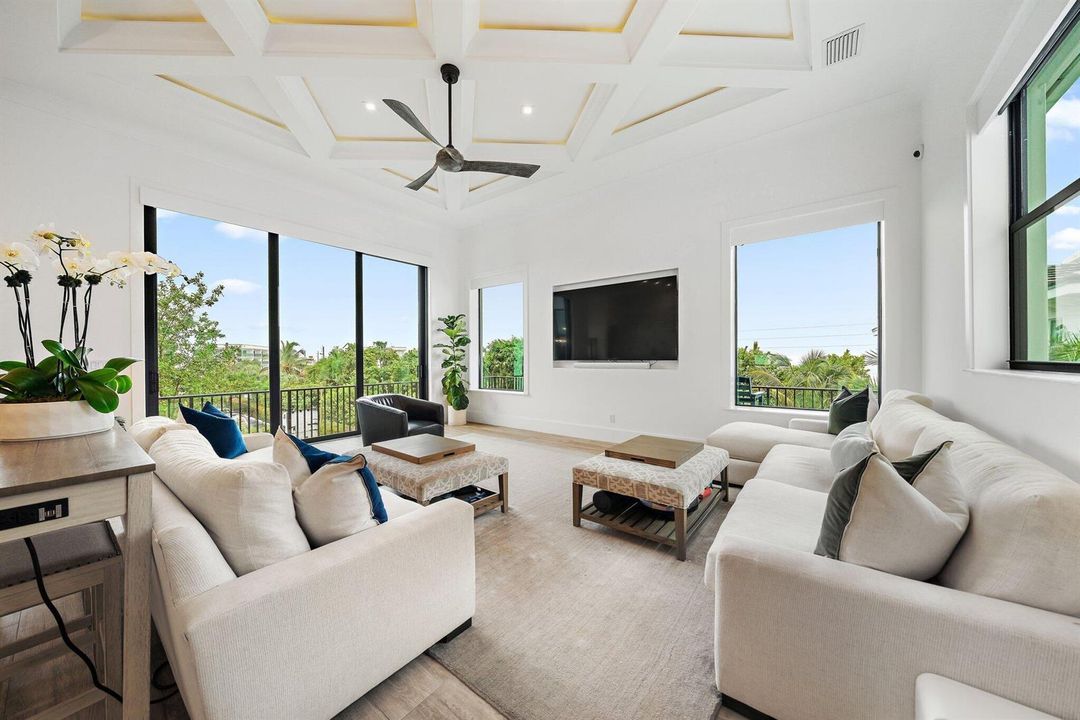097-481OceanRidgeWay-JunoBeach-SMALL