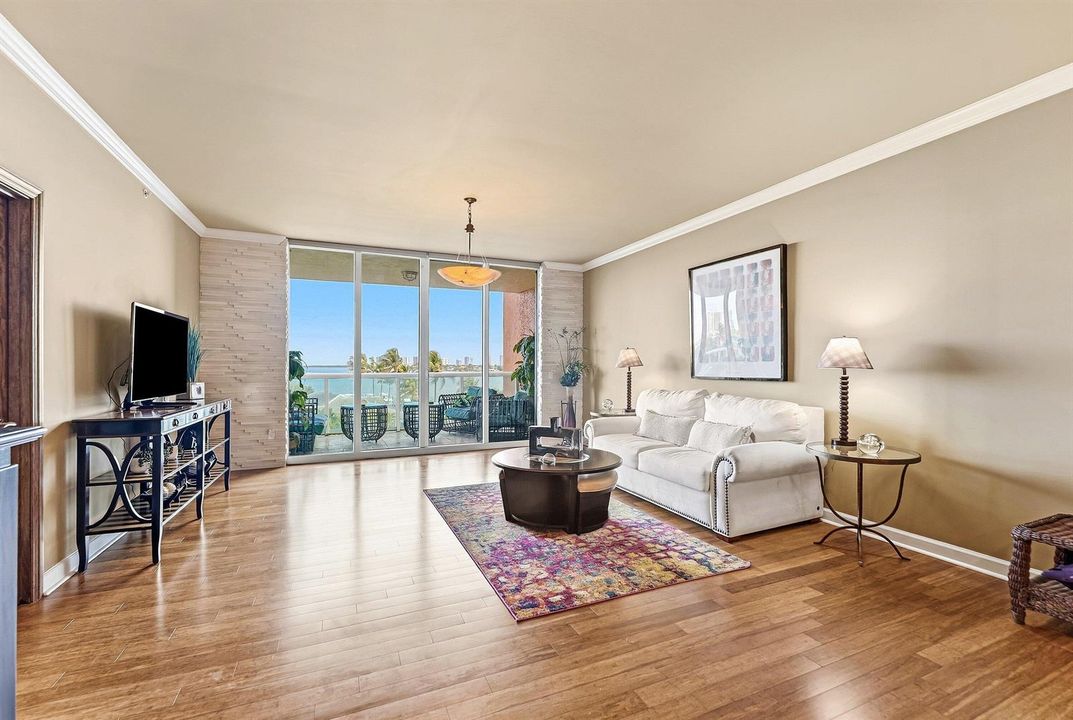 Wood Floors & Crown Molding