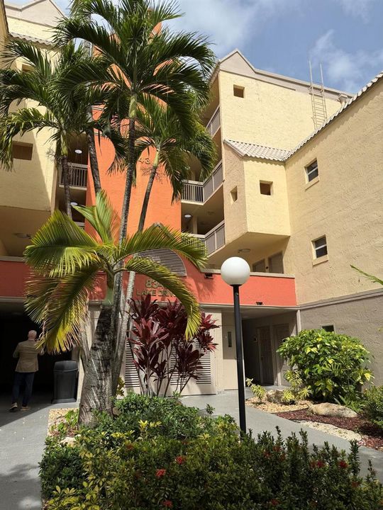 8343 Building 1