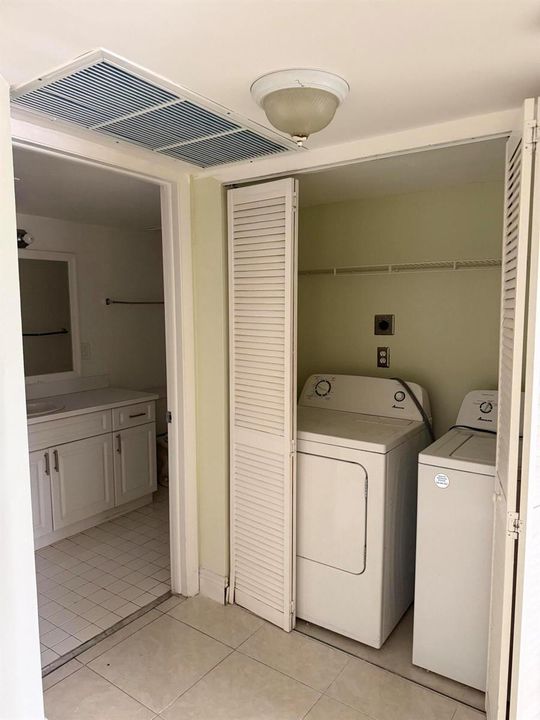 8343 Washer Dryer