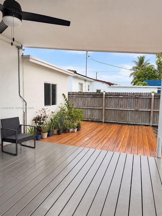 For Sale: $550,000 (3 beds, 2 baths, 1142 Square Feet)