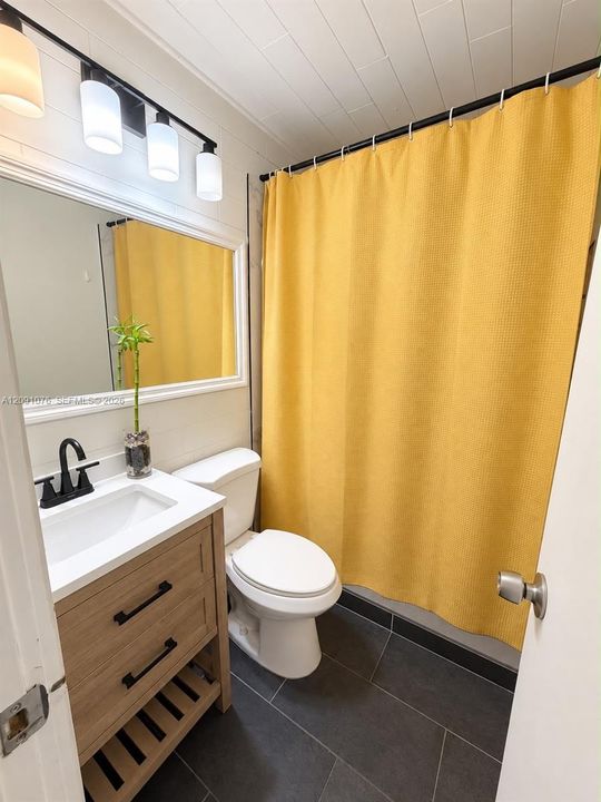 For Sale: $550,000 (3 beds, 2 baths, 1142 Square Feet)