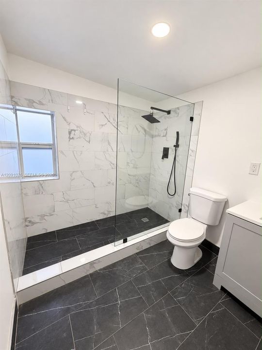 For Sale: $550,000 (3 beds, 2 baths, 1142 Square Feet)