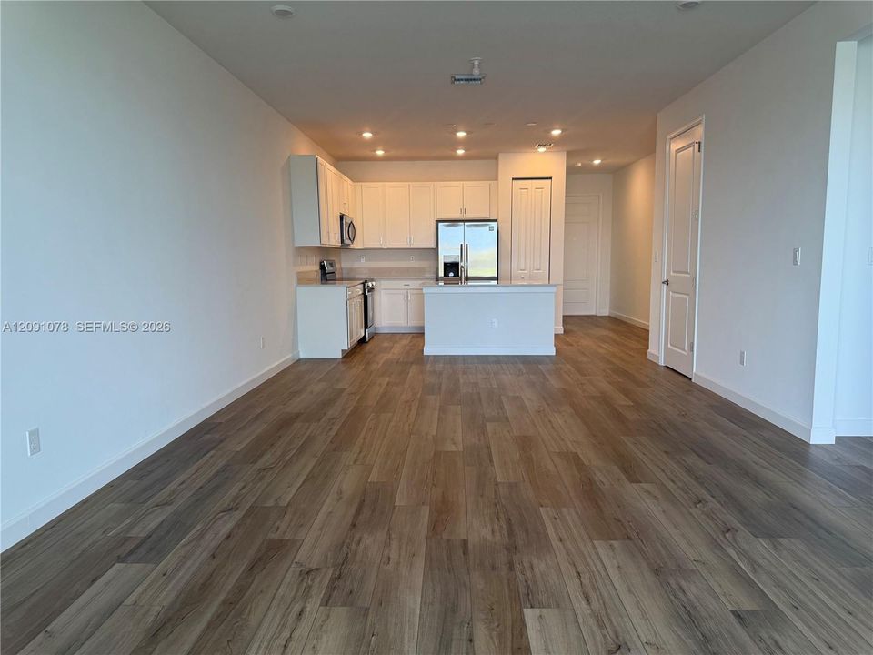 For Rent: $2,100 (2 beds, 2 baths, 1308 Square Feet)