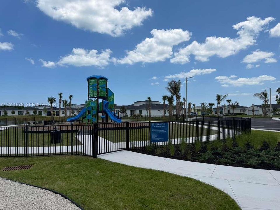 For Rent: $2,100 (2 beds, 2 baths, 1308 Square Feet)