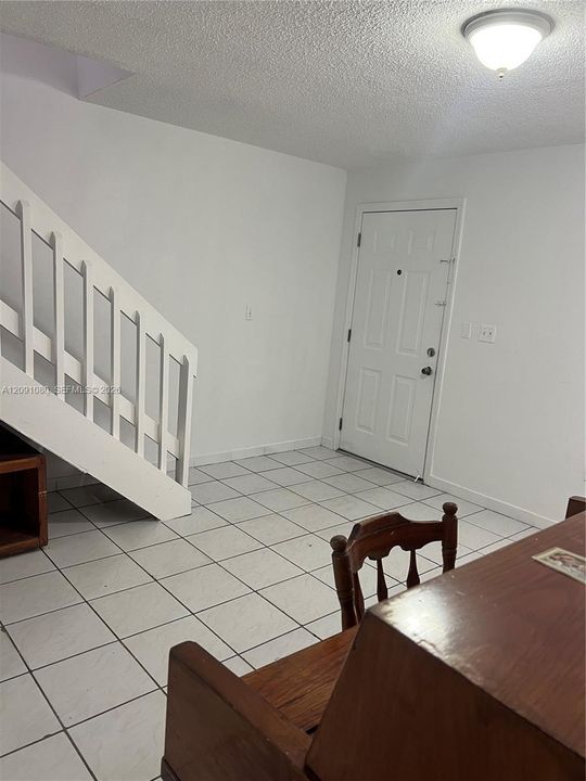 En Venta: $299,999 (2 camas, 1 baños, 1003 Pies cuadrados)