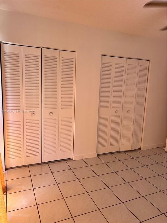 En Venta: $299,999 (2 camas, 1 baños, 1003 Pies cuadrados)