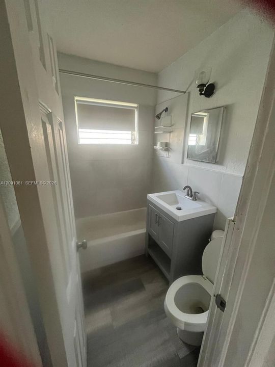 В аренду: $1,600 (1 спален, 1 ванн, 2107 Квадратных фут)