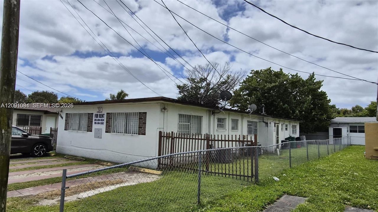 В аренду: $1,600 (1 спален, 1 ванн, 2107 Квадратных фут)