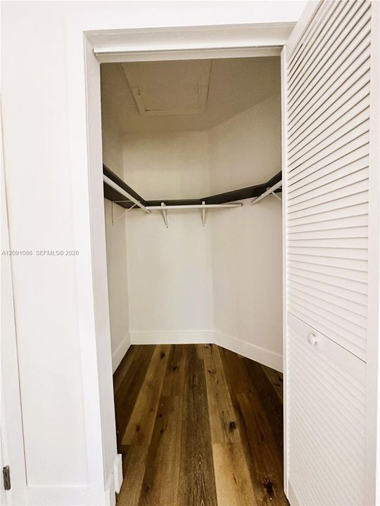 En Renta: $1,950 (1 camas, 1 baños, 2705 Pies cuadrados)