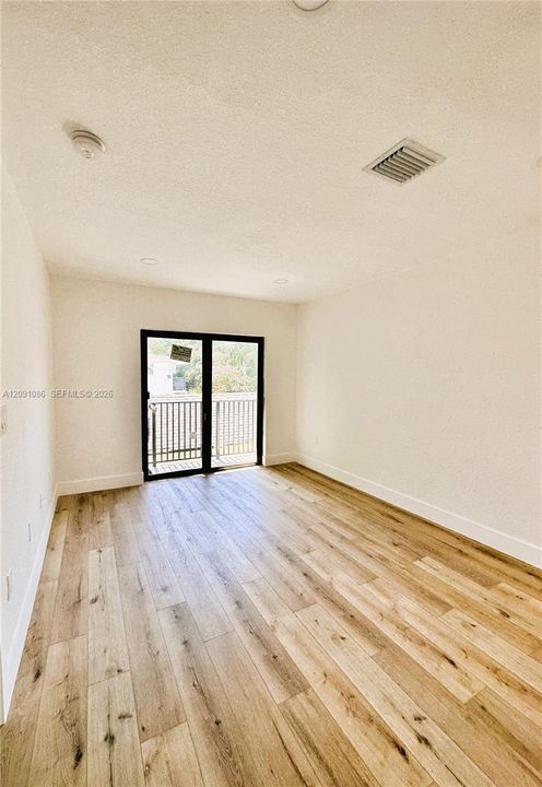 En Renta: $1,950 (1 camas, 1 baños, 2705 Pies cuadrados)