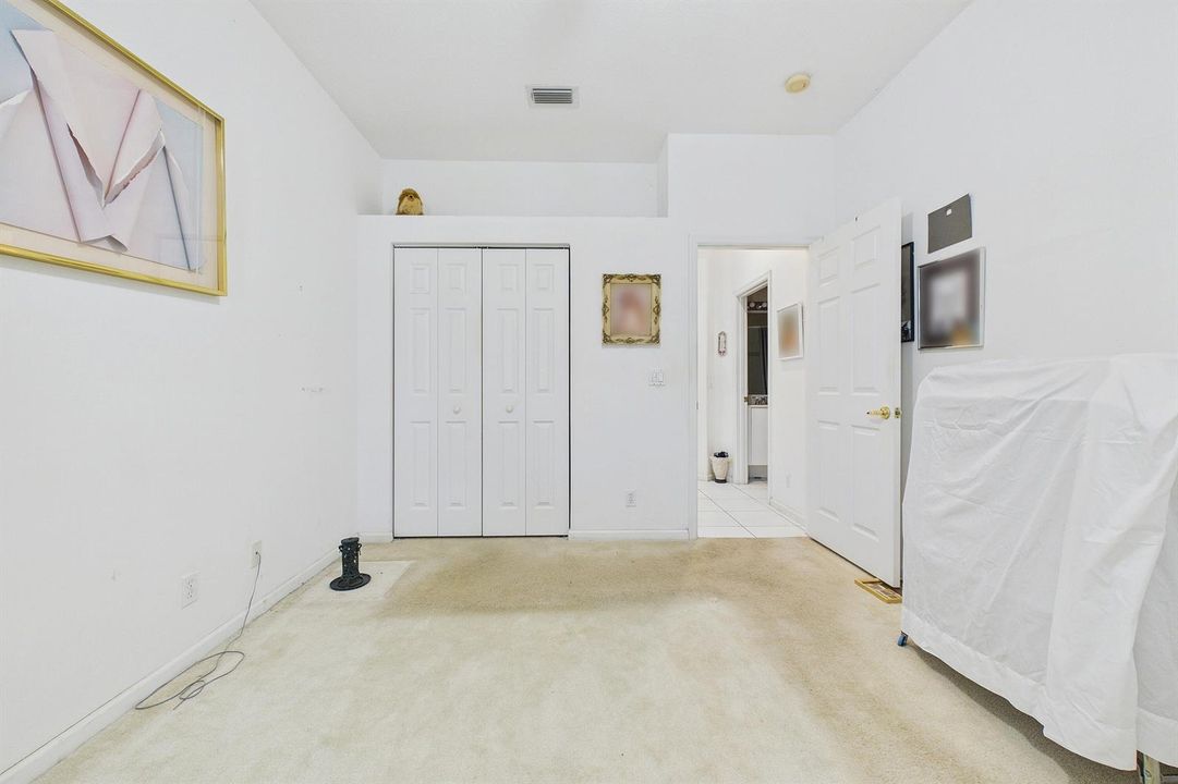 CAM06286G6-PR0040-STILL029