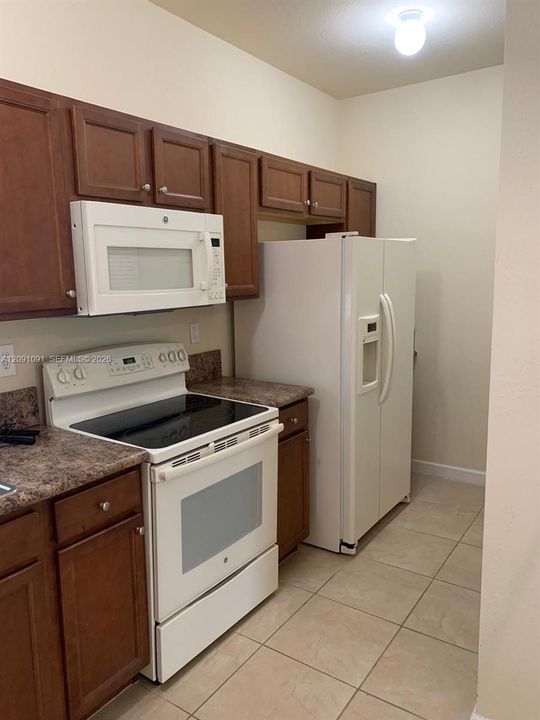 En Renta: $1,600 (0 camas, 1 baños, 2312 Pies cuadrados)
