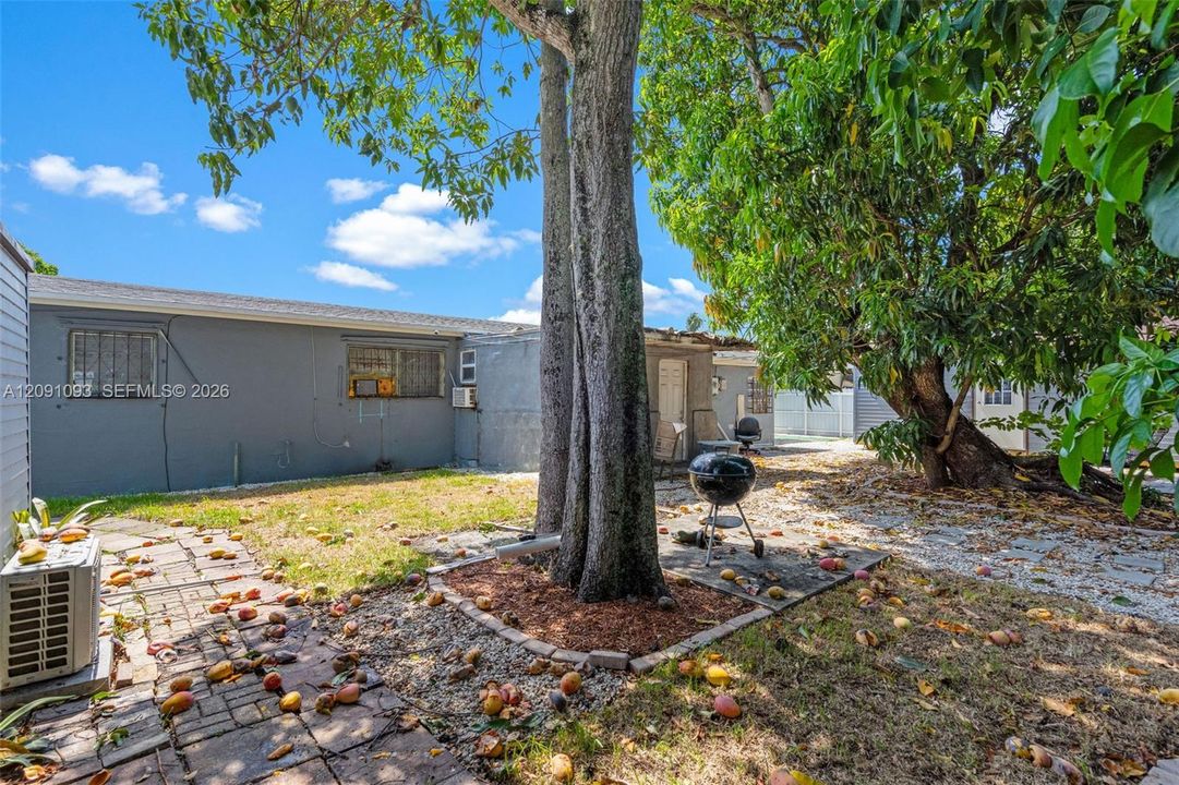 En Venta: $515,000 (3 camas, 2 baños, 1200 Pies cuadrados)