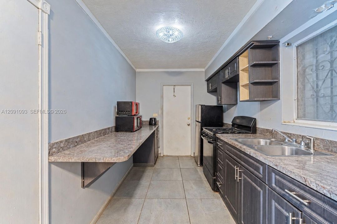 En Venta: $515,000 (3 camas, 2 baños, 1200 Pies cuadrados)