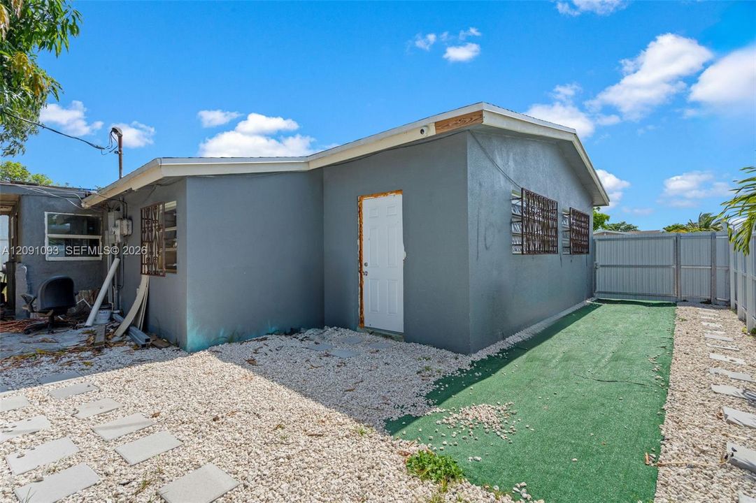 En Venta: $515,000 (3 camas, 2 baños, 1200 Pies cuadrados)