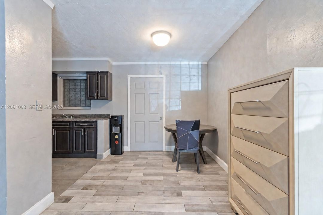 En Venta: $515,000 (3 camas, 2 baños, 1200 Pies cuadrados)