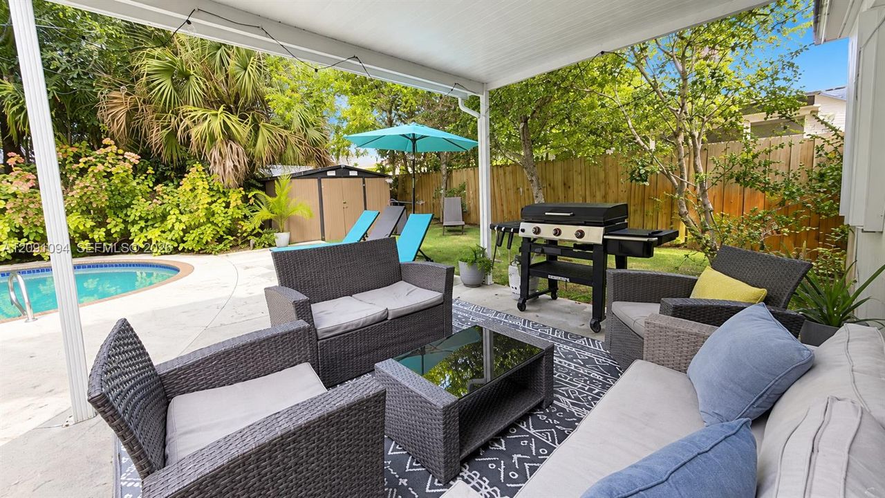 For Sale: $690,000 (2 beds, 2 baths, 1246 Square Feet)