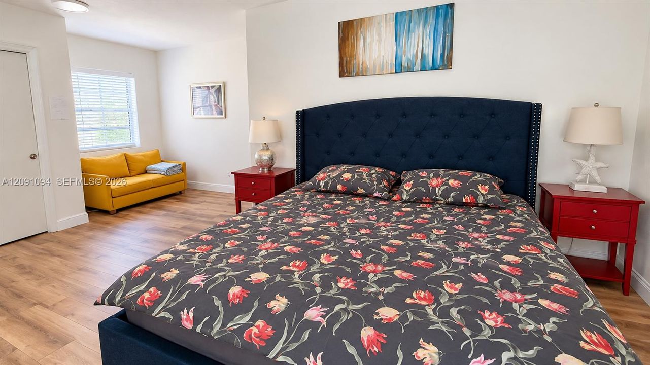 For Sale: $690,000 (2 beds, 2 baths, 1246 Square Feet)
