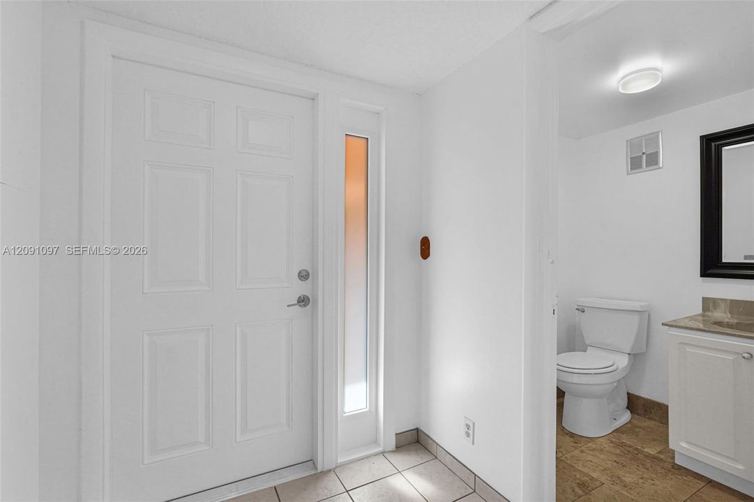 For Sale: $250,000 (2 beds, 2 baths, 1296 Square Feet)