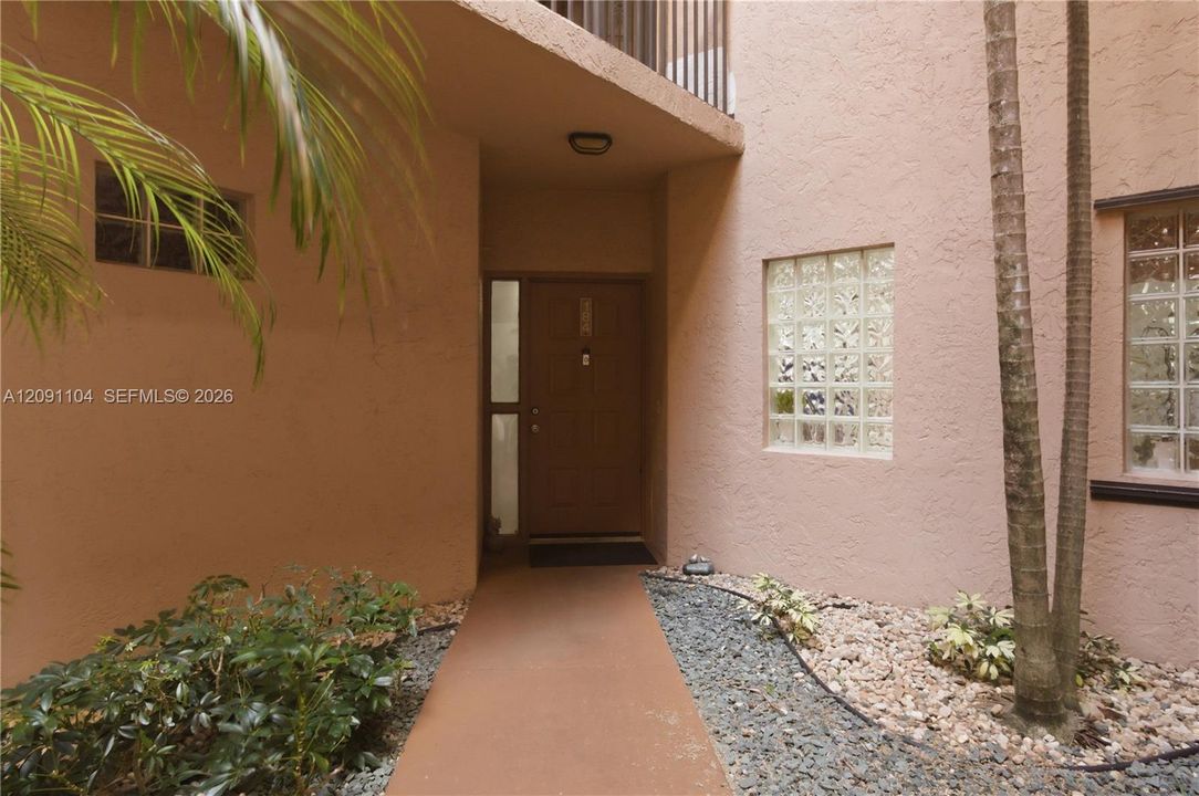 En Venta: $334,900 (3 camas, 2 baños, 1120 Pies cuadrados)