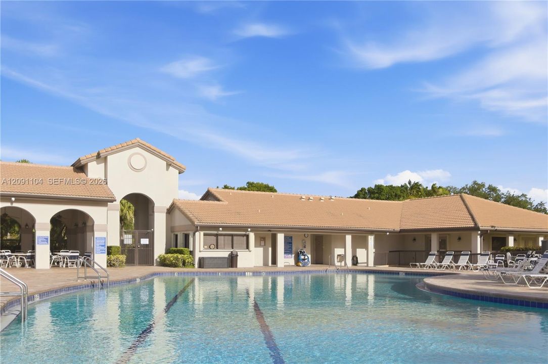 En Venta: $334,900 (3 camas, 2 baños, 1120 Pies cuadrados)