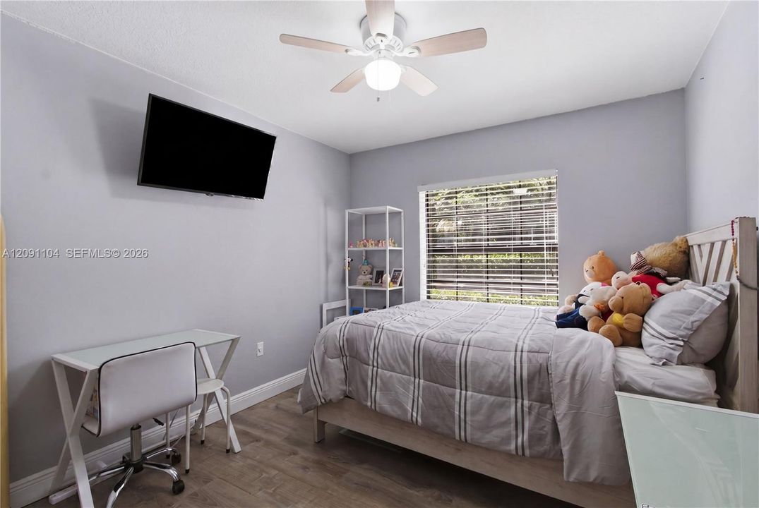 En Venta: $334,900 (3 camas, 2 baños, 1120 Pies cuadrados)