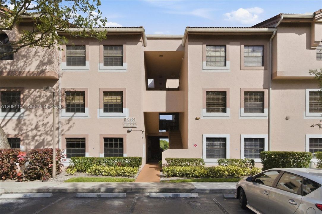 En Venta: $334,900 (3 camas, 2 baños, 1120 Pies cuadrados)