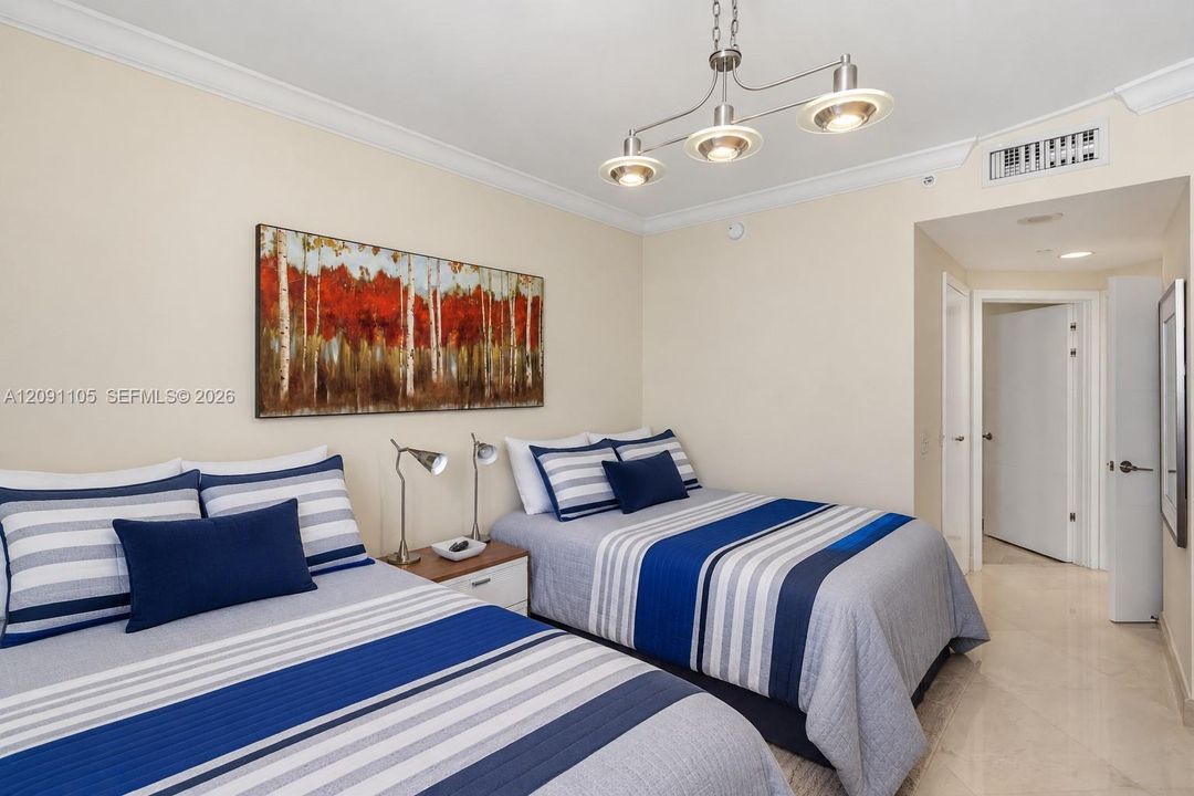 2nd bedroom