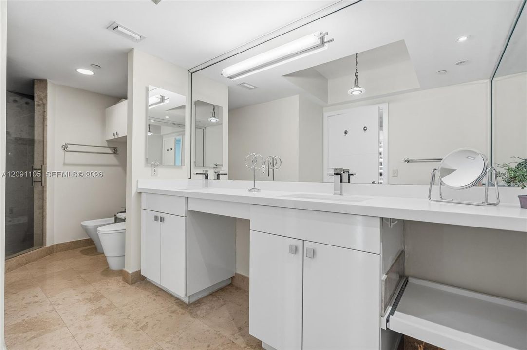 En Venta: $1,849,000 (2 camas, 2 baños, 1380 Pies cuadrados)