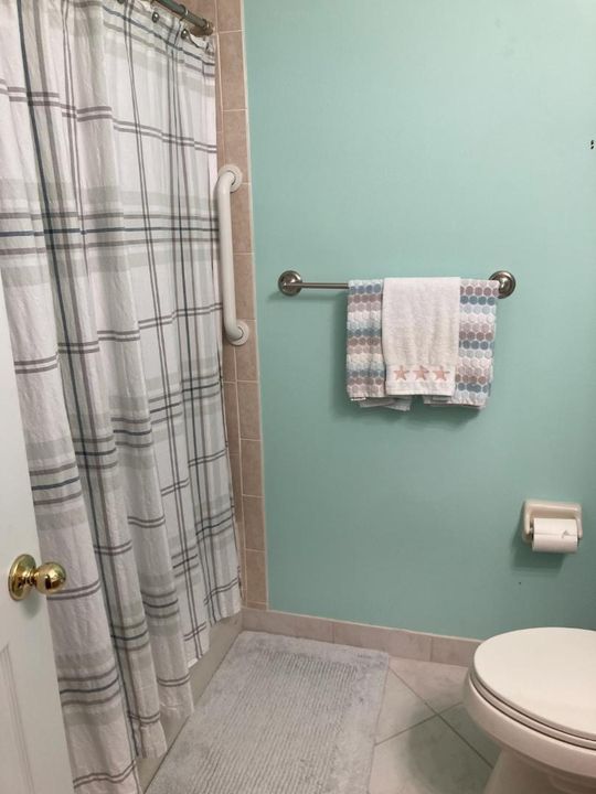 2nd Bathroom