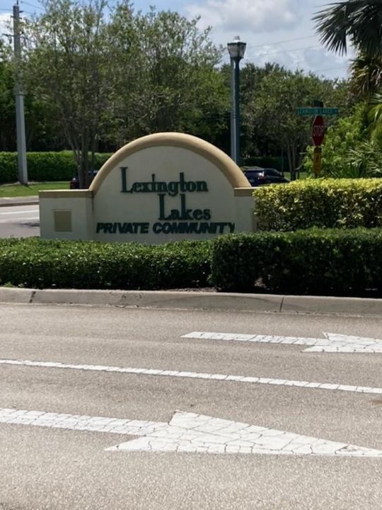 Lexington Lakes Entrance