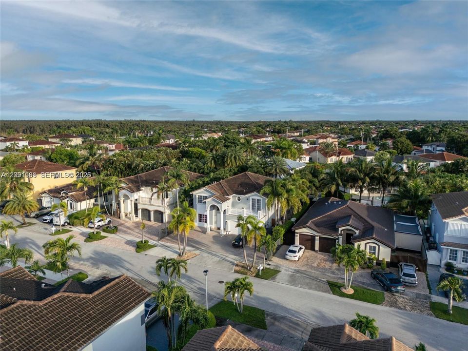 En Venta: $890,000 (5 camas, 4 baños, 2868 Pies cuadrados)