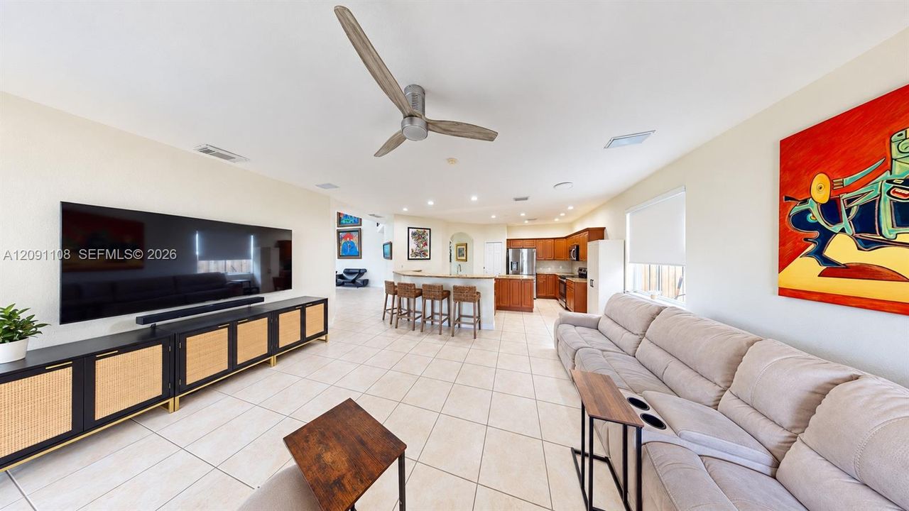 En Venta: $890,000 (5 camas, 4 baños, 2868 Pies cuadrados)