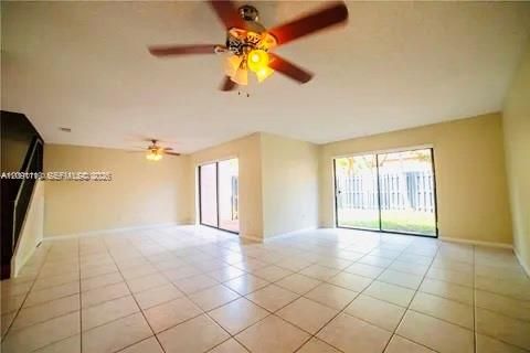 En Renta: $3,400 (3 camas, 2 baños, 1890 Pies cuadrados)