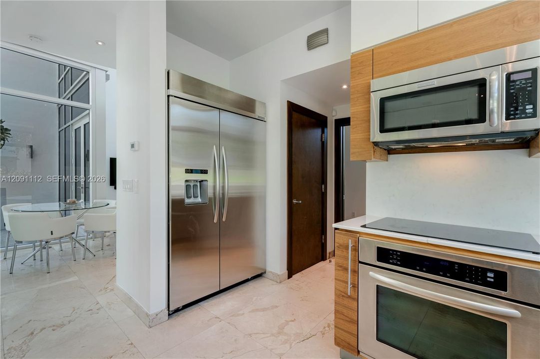 For Sale: $3,300,000 (4 beds, 3 baths, 2448 Square Feet)