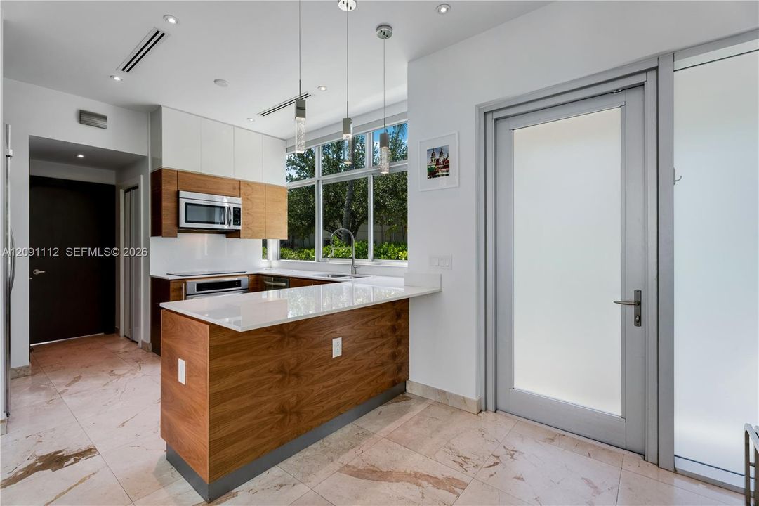 For Sale: $3,300,000 (4 beds, 3 baths, 2448 Square Feet)